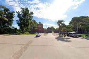 El ingreso al barrio donde ocurrió el hecho.