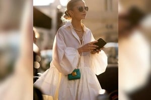 Detalles y siluetas simples definen la estética del verano.