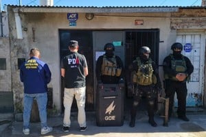 Un equipo táctico del Grupo de Operaciones Especiales realizó la irrupción. Foto: El Litoral