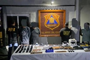 Se hicieron pasar por policías para robar una casa de turismo.