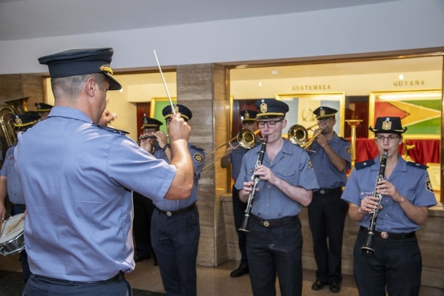 Veteranos desplegarán el máximo símbolo nacional durante una travesía al cerro mendocino con el propósito llevar a lo más alto el reclamo de soberanía de las islas del Atlántico Sur.