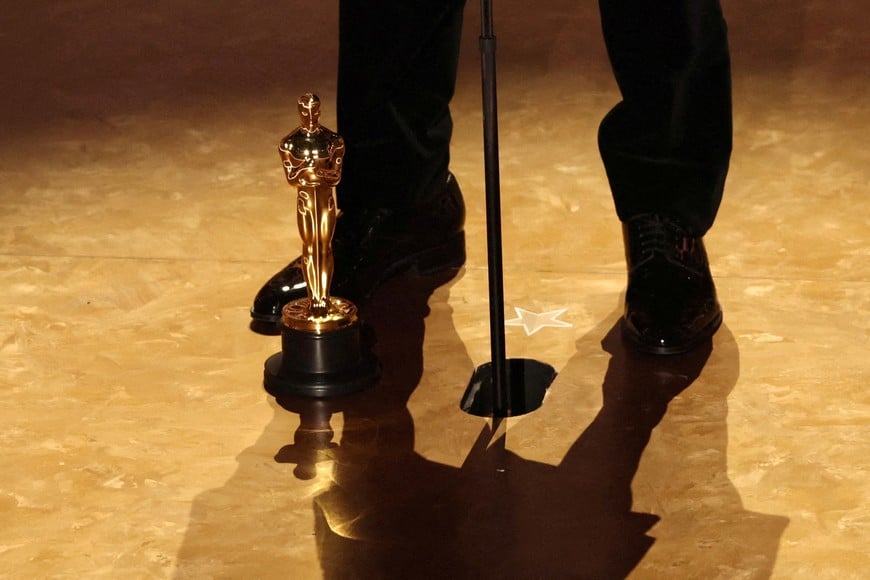 FILE PHOTO: Sean Baker wins the Oscar for Best Director for "Anora" during the Oscars show at the 97th Academy Awards in Hollywood, Los Angeles, California, U.S., March 2, 2025. REUTERS/Carlos Barria/File Photo