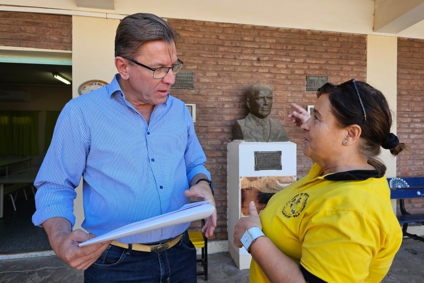 Borla, destacó con satisfacción que “se ha logrado el cierre del salón de usos múltiples de la Escuela N° 431 de la ciudad cabecera del territorio que representa”.