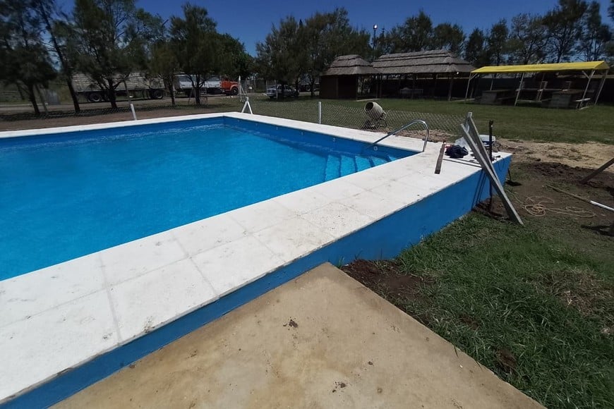 “Esta pileta no es un lujo: es una necesidad que mejora la vida cotidiana de chicos, grandes y familias enteras”, completó la senadora provincial Leticia Di Gregorio.