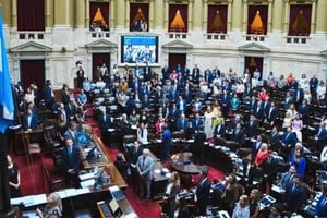 Diputados debaten presupuesto 2026 y leyes fiscales en sesión extraordinaria.