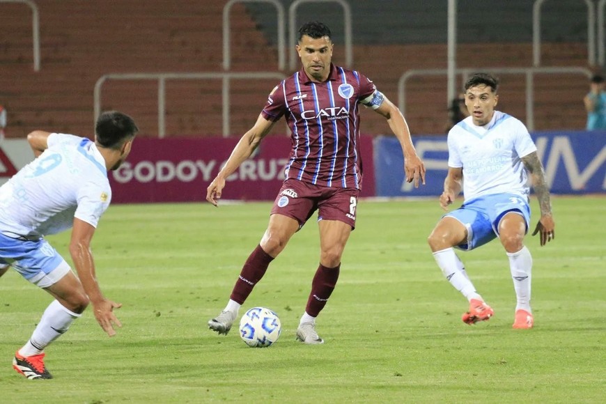 El cordobés jugó 2 temporadas y medio con la camiseta de Godoy Cruz.