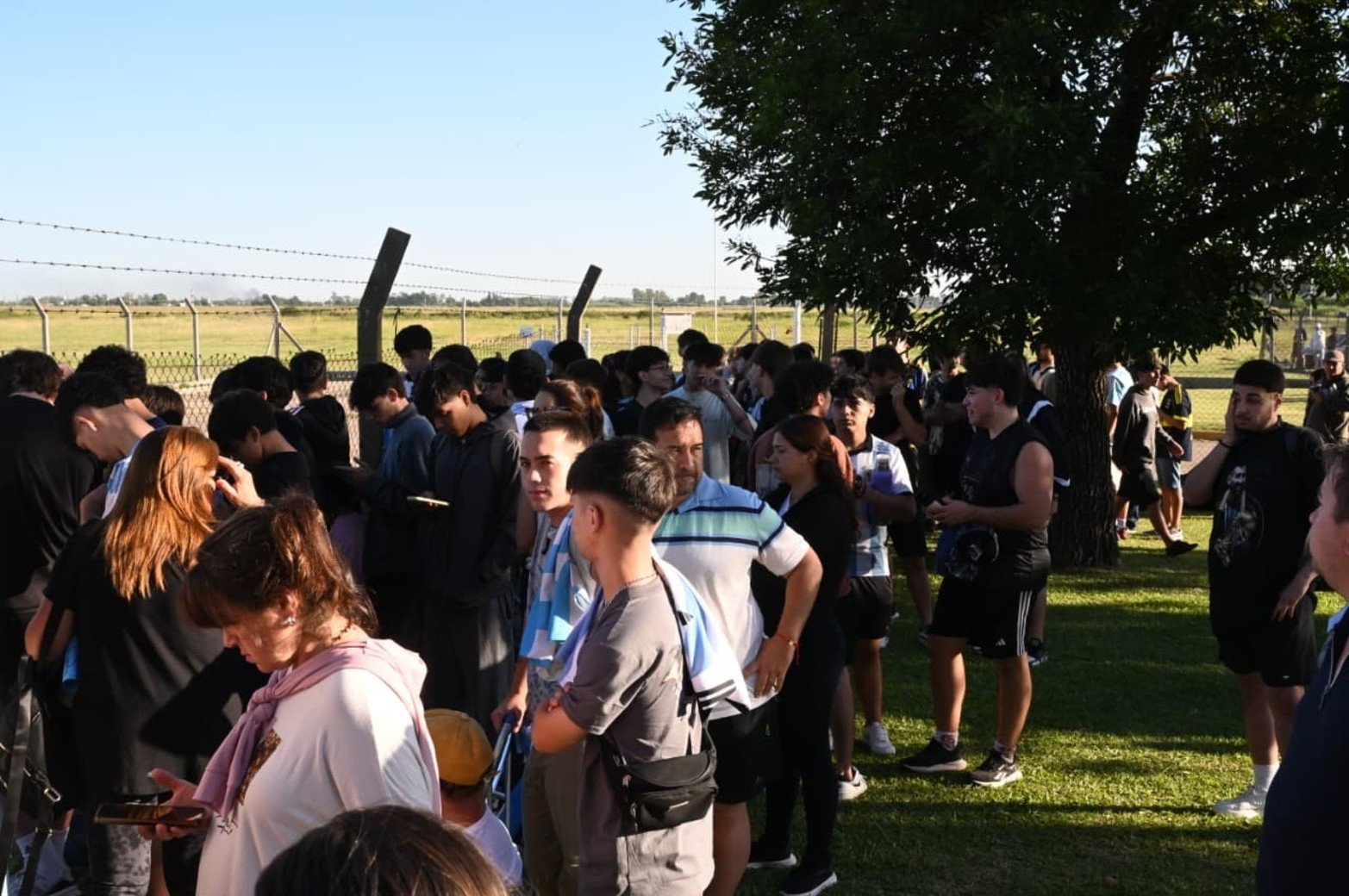 Así esperan la llegada de Messi. 