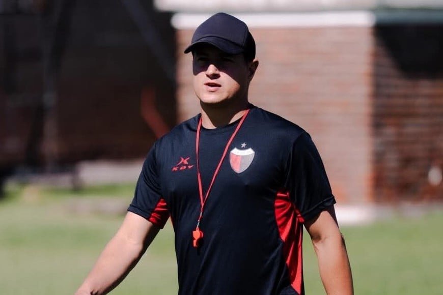 Medrán trabaja con su plantel mientras espera por la llegada de más refuerzos