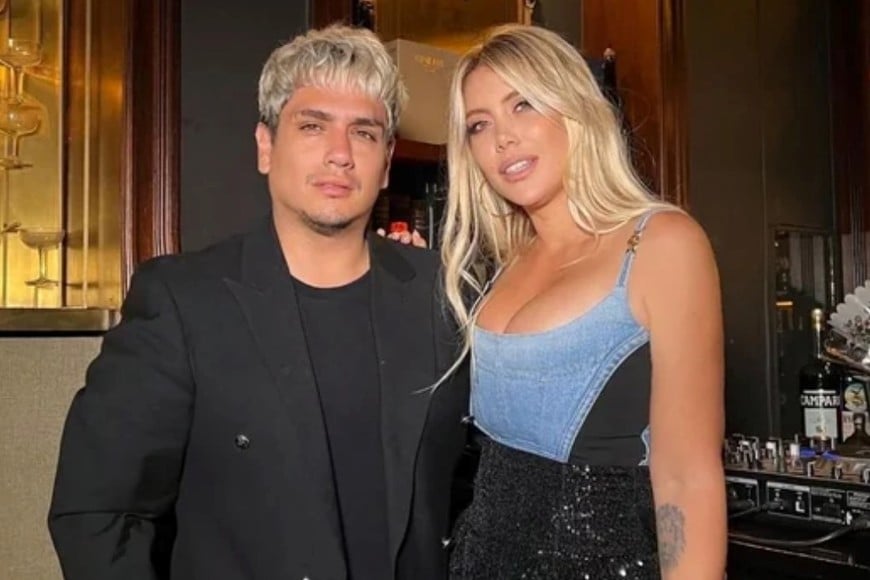 Kennys Palacios, el peluquero, maquillador de Wanda Nara.