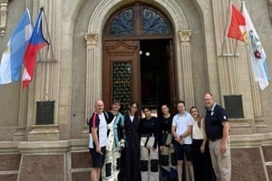 El Tiro Federal Argentino Suizo cumple un rol histórico y social relevante en San Carlos Sud, promoviendo la práctica deportiva, la disciplina y el trabajo sostenido de sus integrantes.