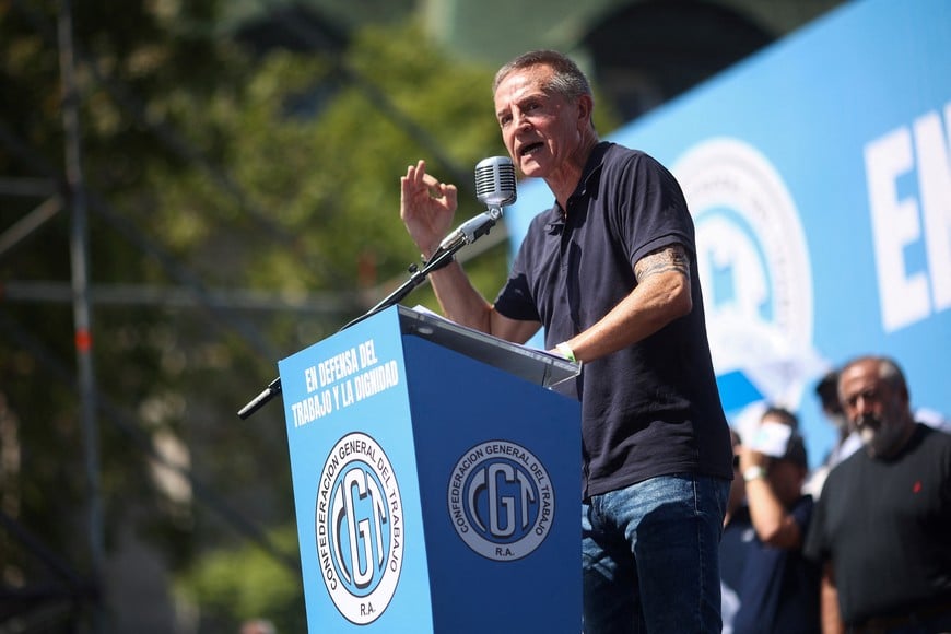 General Secretary of Argentina's General Confederation of Labor (CGT) Jorge Sola speaks during a demonstration against the government's proposed labour law reform, at Plaza de Mayo in Buenos Aires, Argentina, December 18, 2025. REUTERS/Tomas Cuesta