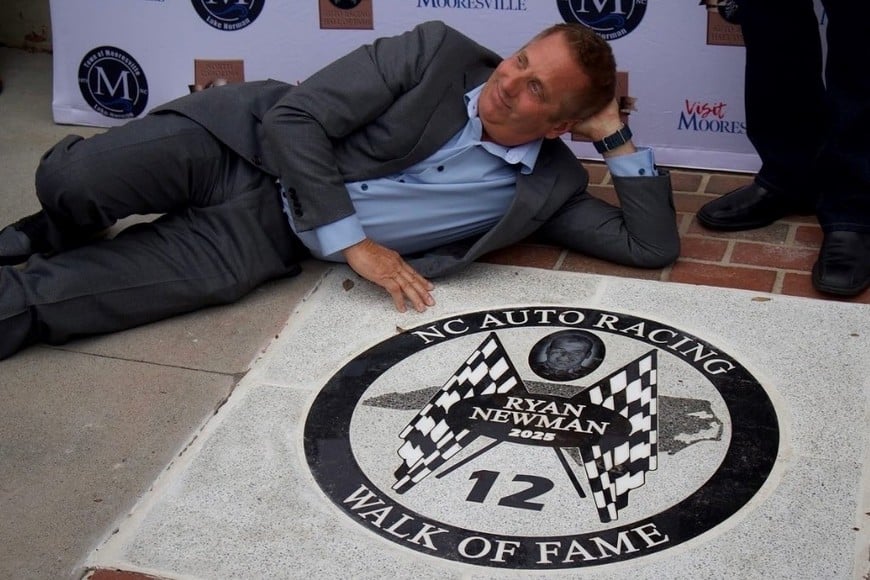 Greg Biffle fue campeón de Truck Series (2000) y Busch/Xfinity (2002).