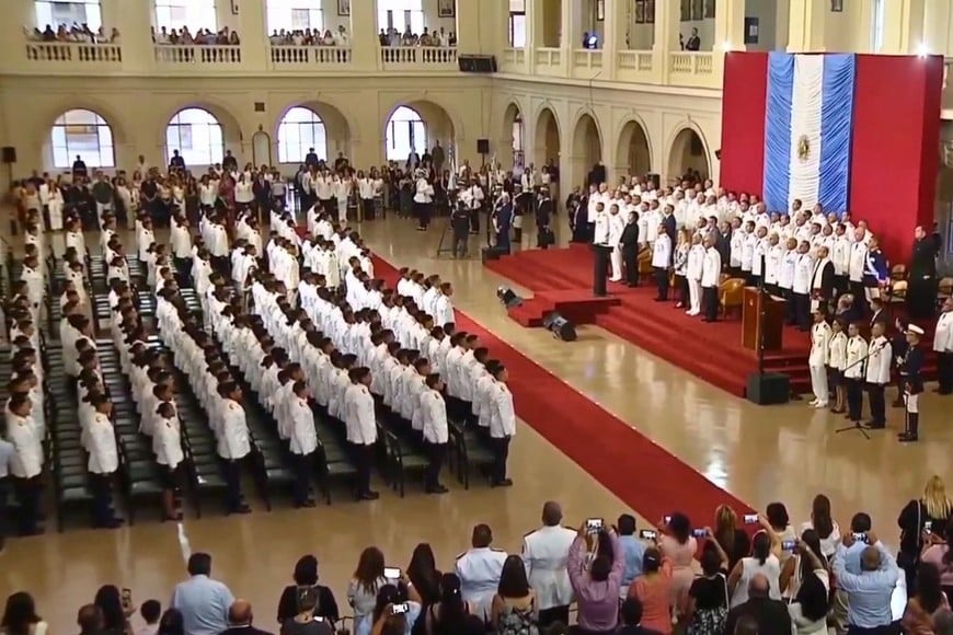 milei entrega sables