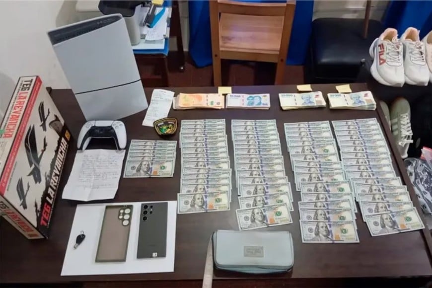 La policía logró detenerla y recuperar parte del botín.