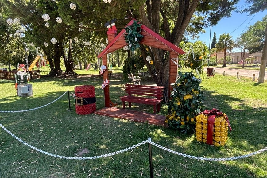 La ornamentación navideña transformó Matilde y fortaleció el espíritu comunitario