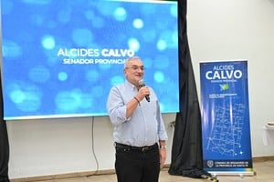 Calvo cerro el año con autoridades departamentales