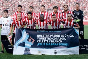 El Pincha y un nuevo título local. Crédito: Prensa Estudiantes