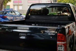 La policía secuestró la camioneta del acusado, donde escondía las pistolas. Foto: El Litoral