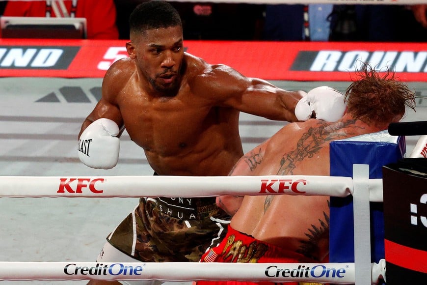 Boxing - Jake Paul v Anthony Joshua - Kaseya Center, Miami, Florida, U.S. - December 19, 2025
Anthony Joshua in action against Jake Paul REUTERS/Marco Bello