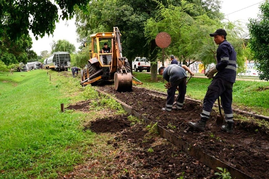 Domingo complicado en Villa Setúbal, con el tren tumbado. Foto: Flavio Raina