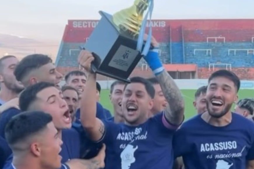 Acassuso y el festejo del ascenso.