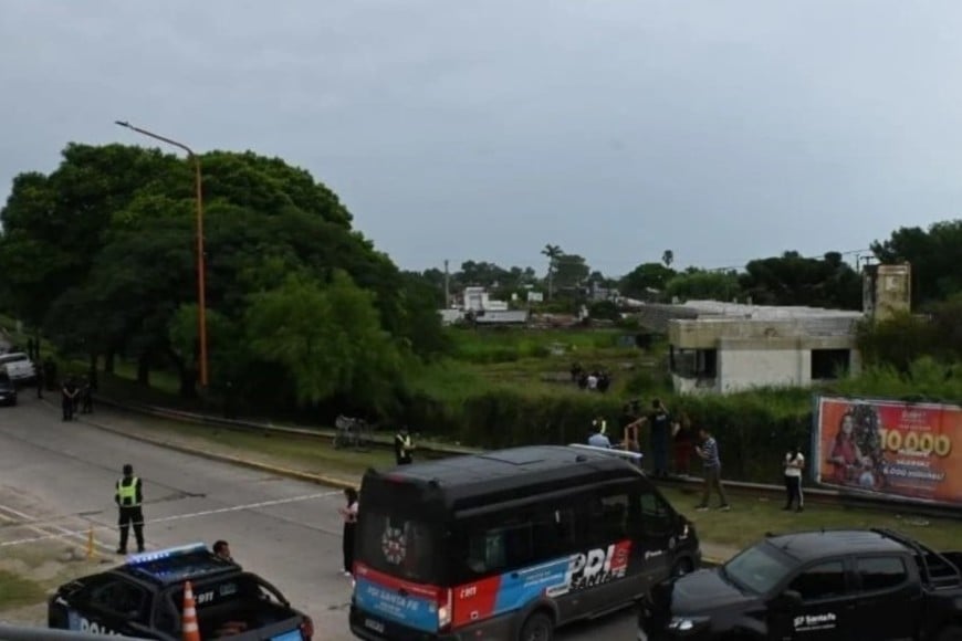 Este lunes se halló un cuerpo en la ciudad de Santa Fe. Foto: Flavio Raina.