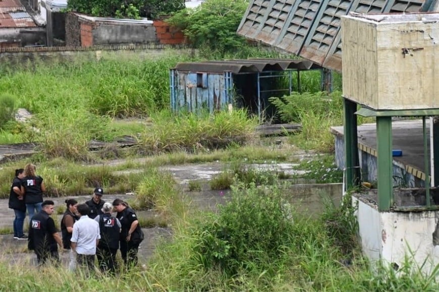 hallan cuerpo acceso a barrio Chalet