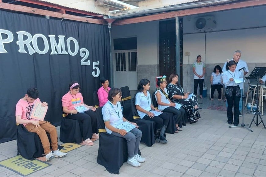 Se desarrolló en la Escuela Nº 443 “Pablo A. Pizzurno” el acto de cierre del ciclo lectivo del CAEBA Nª 1160.