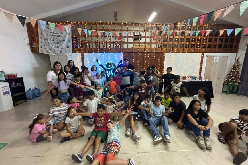 Navidad Solidaria en el SUM Comunal de Pilar