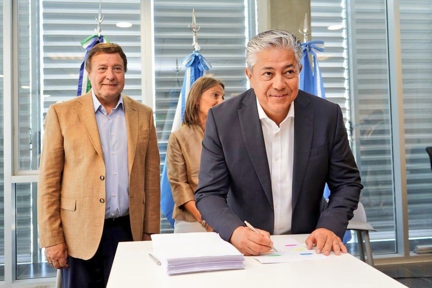 Ls gobernadores de Río Negro, Alberto Weretilneck y de Neuquén, Rolando Figueroa celebraron los beneficios para sus provincias.