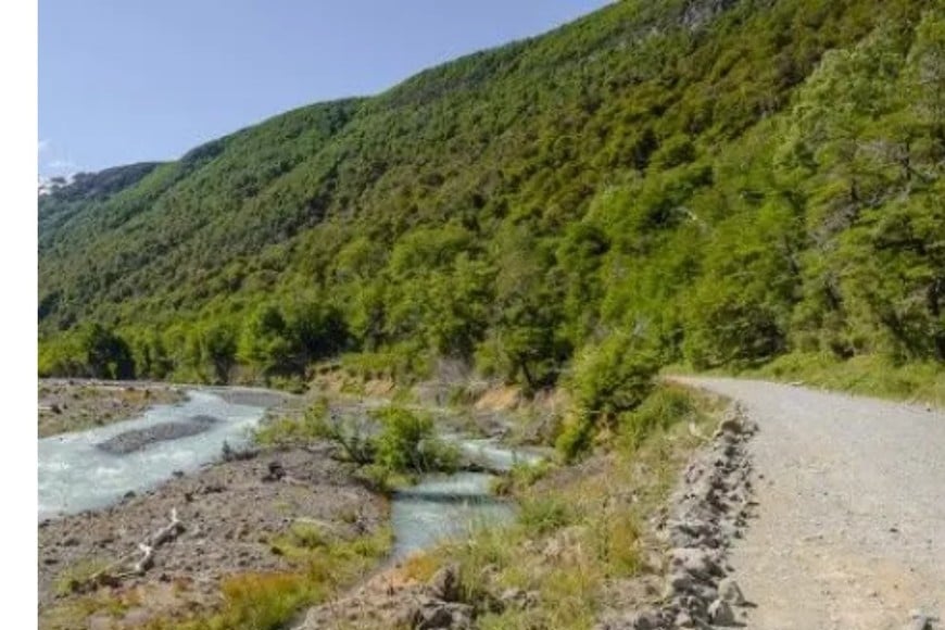 Álvarez registró su ingreso a una de las rutas de trekking en el sector de Pampa Linda.
