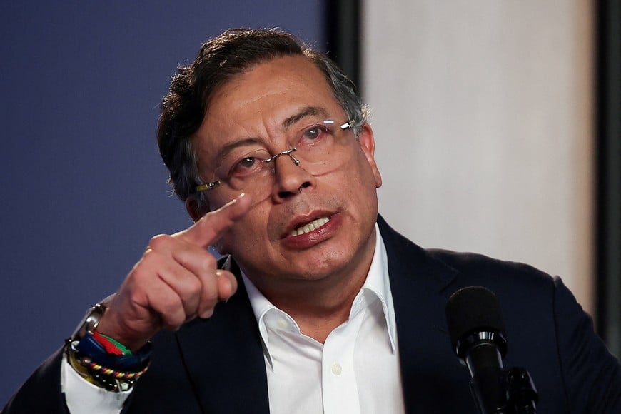 Colombian President Gustavo Petro speaks during a press conference amid an ongoing dispute with his U.S. counterpart Donald Trump over U.S. strikes on boats in the Caribbean and tariffs, at Casa de Narino in Bogota, Colombia, October 23, 2025. REUTERS/Luisa Gonzalez