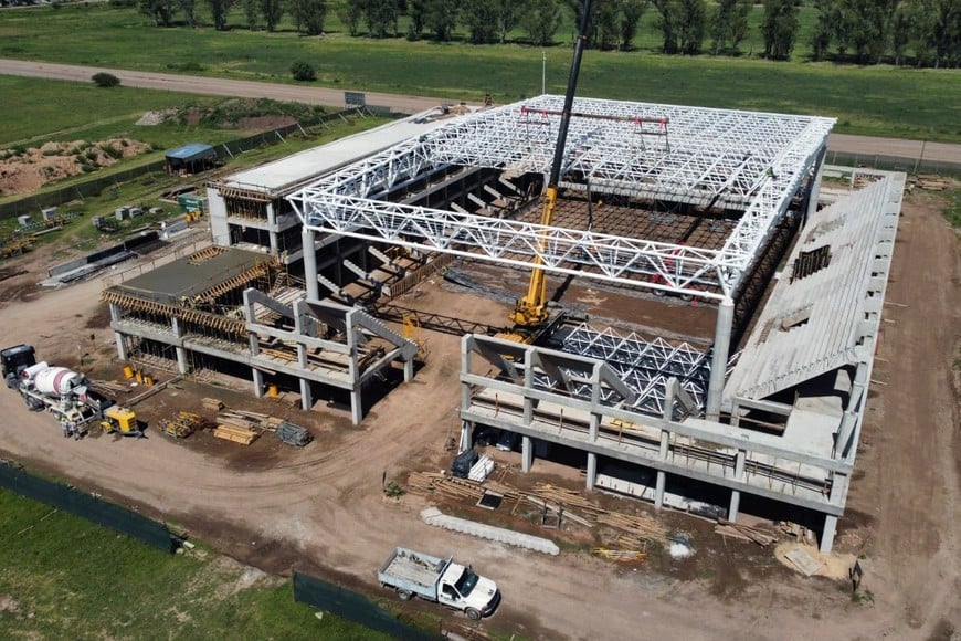 Los Juegos Suramericanos 2026 han disparado un plan de infraestructura que ya está cambiando la fisonomía del microcentro rafaelino.