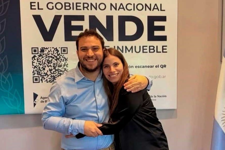 El saliente y la entrante en la AABE.