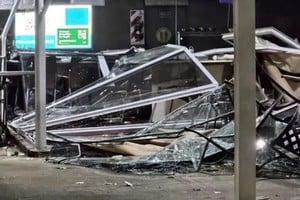 El temporal provocó voladuras de techos y cortes de luz.