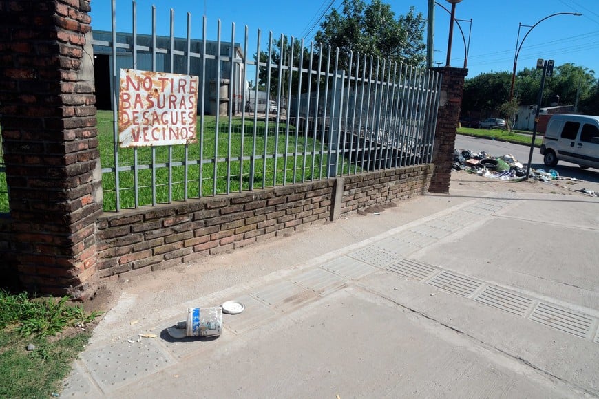 Un mensaje que pasa inadvertido. Foto: Guillermo Di Salvatore