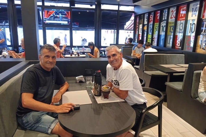 La charla de Nepote, entrenador de arqueros en el cuerpo técnico de Crespo en San Pablo, con El Litoral. ¿Interesa llevarlo a Zenón a Brasil?