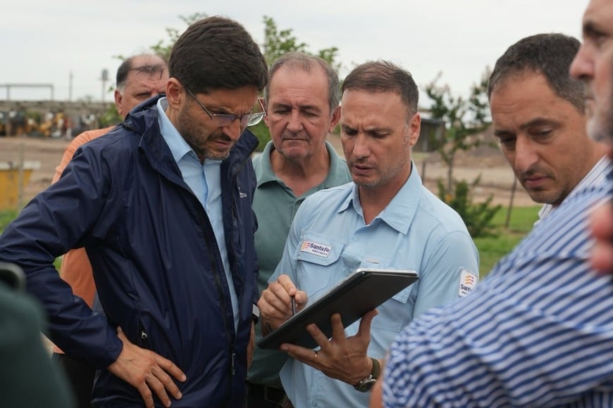 Pullaro recorrió las obras terminadas en los canales Arroyo Aguiar y Las Mandarinas