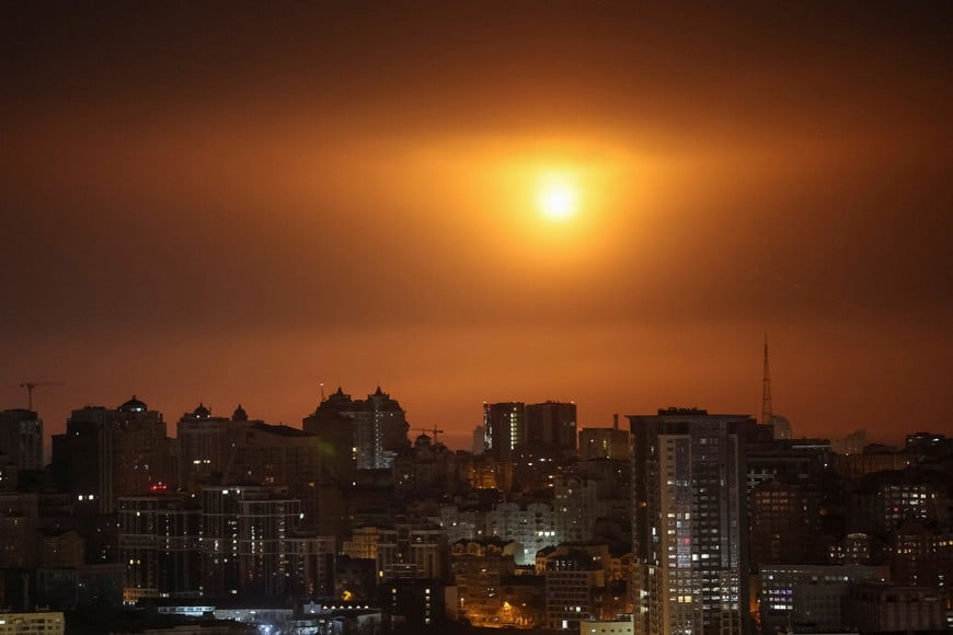 An explosion of a Russian drone in the sky over the city during a Russian missile and drone strike, amid Russia's attack on Ukraine, in Kyiv, Ukraine November 25, 2025. REUTERS/Gleb Garanich