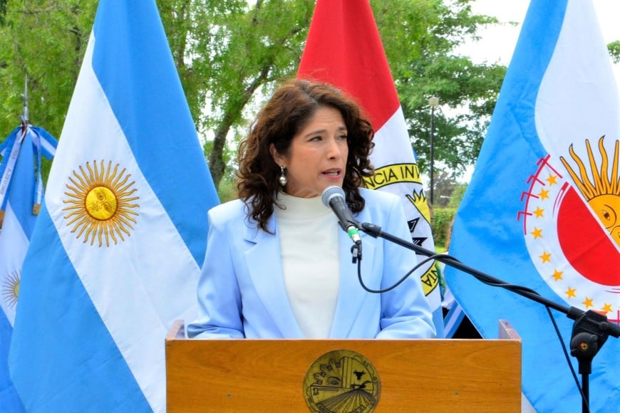 Paula Mitre en gestiones ante la EPE para mejoras en Vera