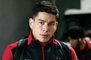 González llega desde el Melgar. Se lo espera en los próximos días en Santa Fe.