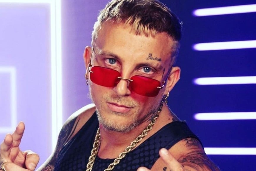 La expareja del cantante compartió un video de su hija al volante.