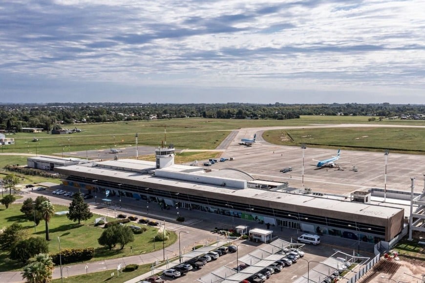La inauguración del aeropuerto de Rosario mejora el acceso aéreo a toda la provincia.