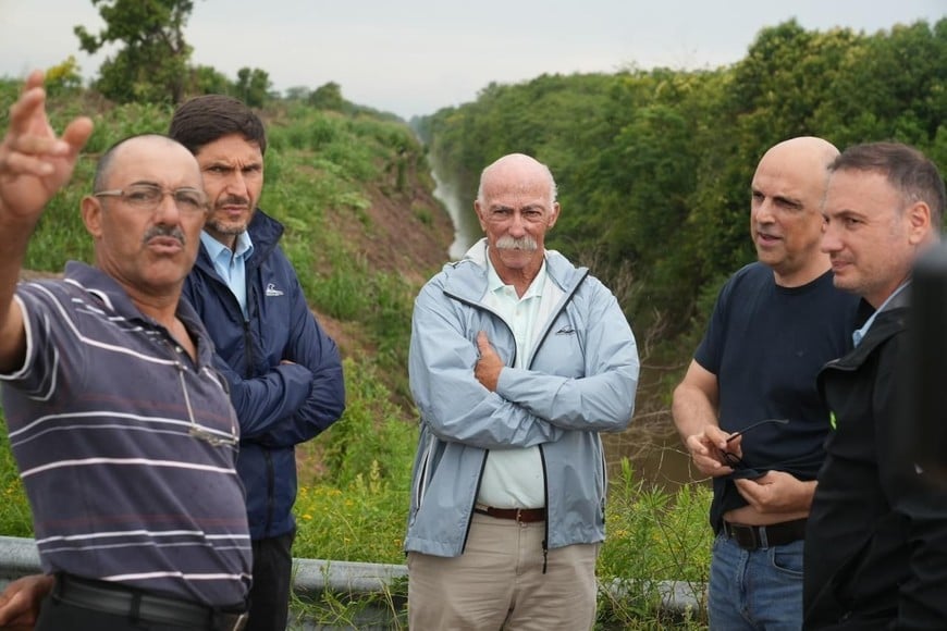Pullaro recorrió las obras terminadas en los canales Arroyo Aguiar y Las Mandarinas