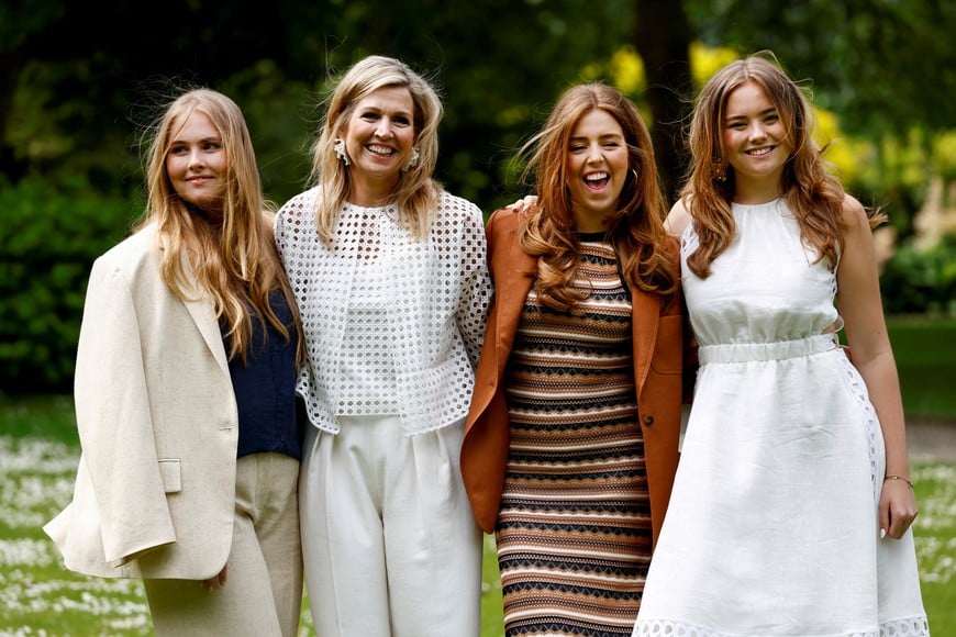 Dutch Queen Maxima poses with her children, Crown Princess Amalia, Princesses Alexia and Ariane during an official photo session in The Hague, Netherlands June 7, 2024. REUTERS/Piroschka van de Wouw