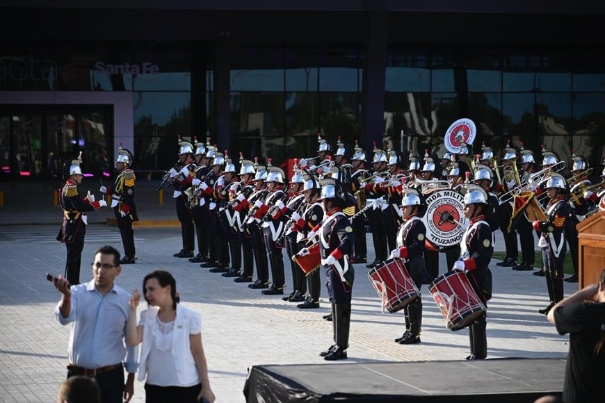 Banda militar en vivo este sábado. Crédito: Marcelo Manera