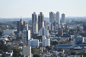 La nubosidad persistirá durante gran parte del sábado en la capital provincial. Crédito: Flavio Raina.
