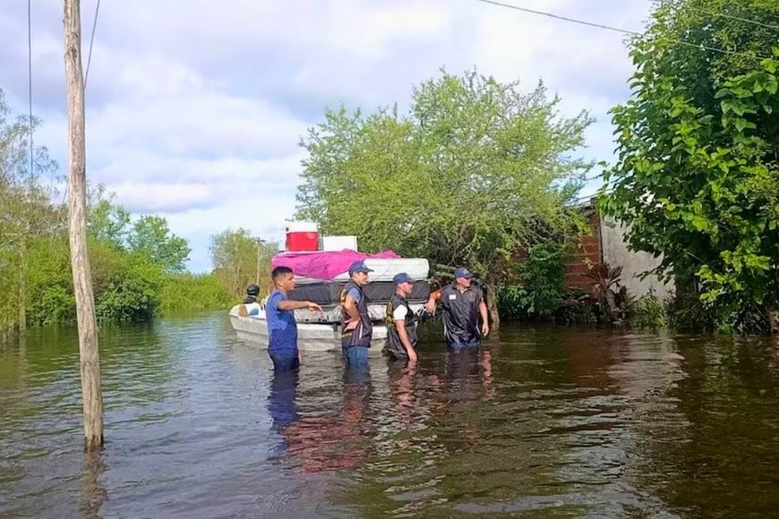 Más de 300 personas fueron asistidas en centros de evacuación montados por el municipio.