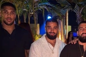 Joshua fue internado tras el accidente en Lagos, Nigeria, pero se encuentra fuera de peligro.