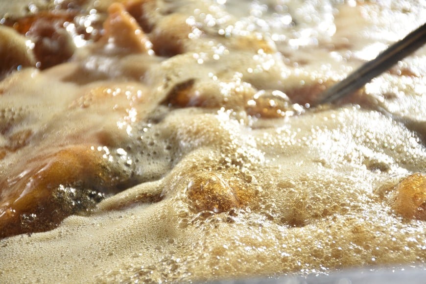 Esta iniciativa busca dar respuesta a un problema ambiental crítico: un solo litro de aceite desechado incorrectamente puede contaminar hasta 1.000 litros de agua.

Mauricio Garín (archivo).